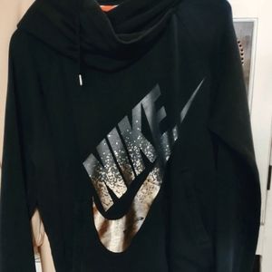 Women's medium Nike hoodie